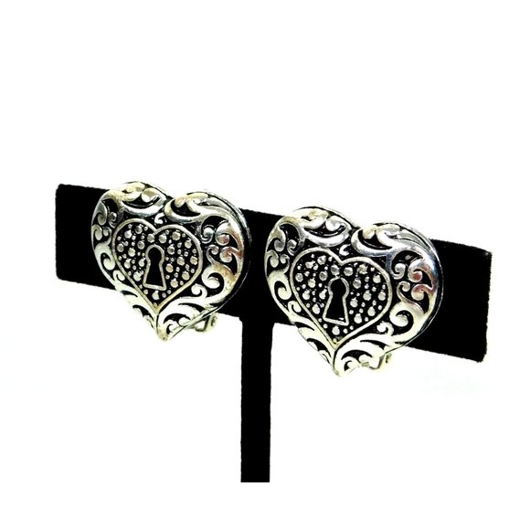 Heart Shape w/Keyhole Filigree Design Comfort Clip Earrings Silver Tone - Picture 3 of 8